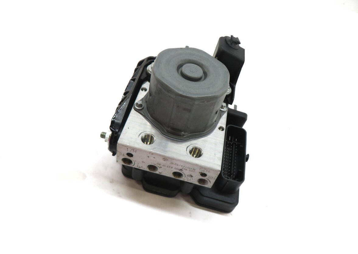 Thumbnail 2: 2015-2020 MERCEDES GLA250 (X156) ABS ANTI LOCK BRAKE PUMP w/ MODULE