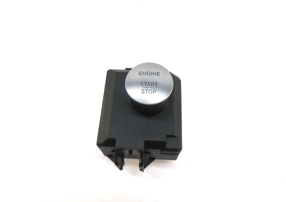 Thumbnail 2: 2016-2017 MERCEDES B250 CLA GLA (C117 W242 X156) IGNITION SWITCH MODULE