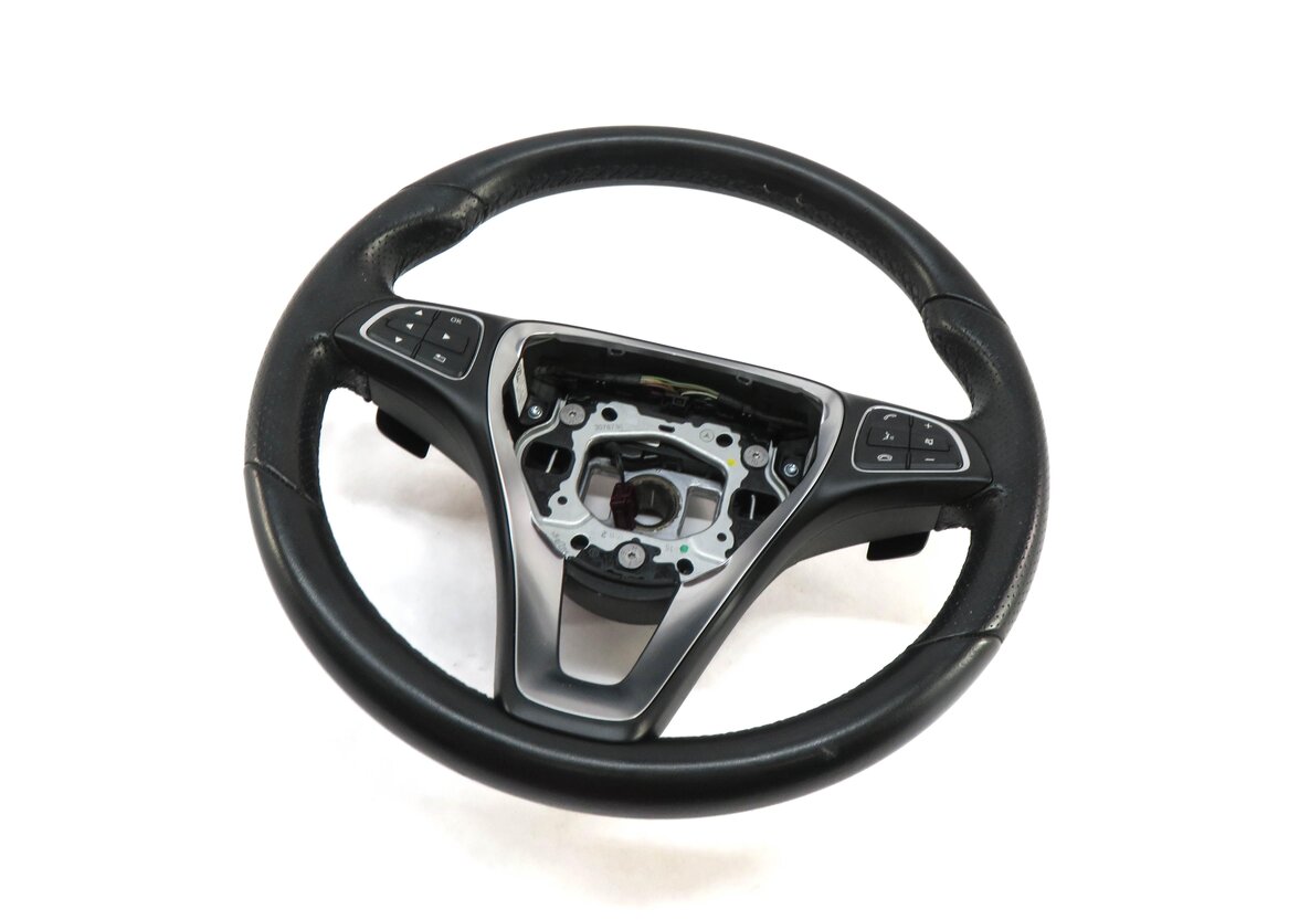 15-20 MERCEDES B GLA CLASS (W242 X156) 3-SPOKE STEERING WHEEL w/ SHIFT PADDLES