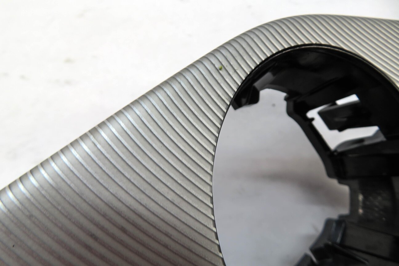 Thumbnail 8: 2017 MERCEDES GLA250 (X156) FRONT UPPER DASH VENT TRIM (SILVER WAVE)