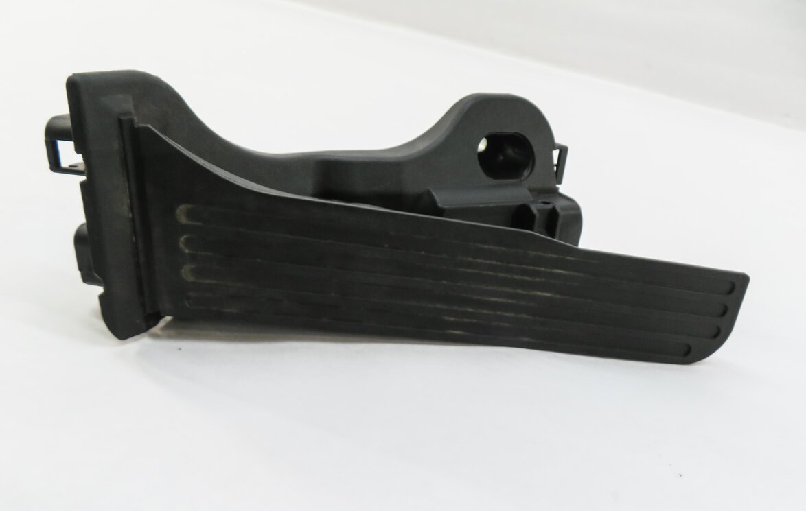 Thumbnail 2: 2012 AUDI A3 (8V) GAS PEDAL FUEL THROTTLE ACCELERATOR PEDAL