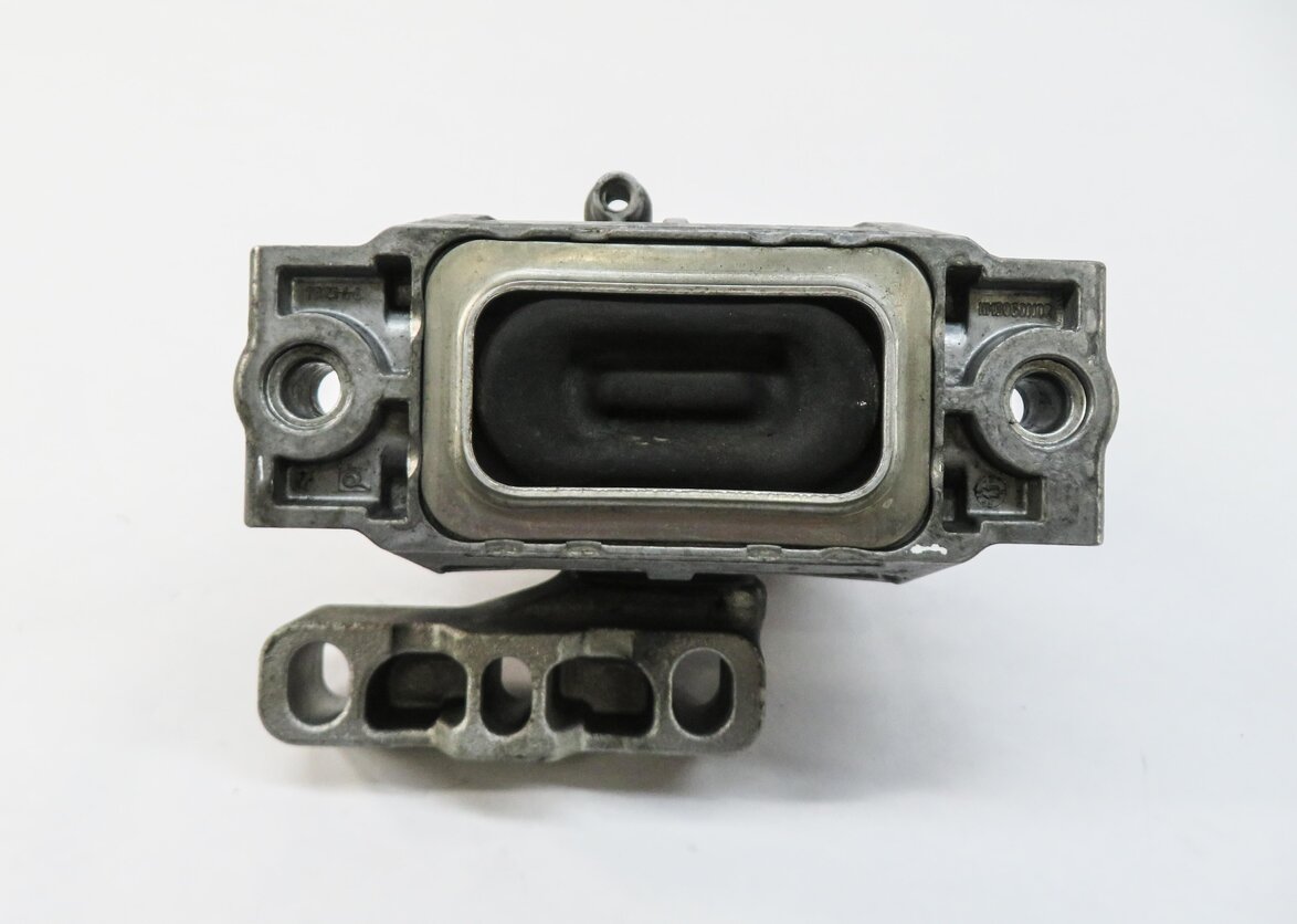 2012 AUDI A3 (8V) 2.0L CBEA TURBO DIESEL ENGINE RIGHT MOTOR MOUNT BRACKET
