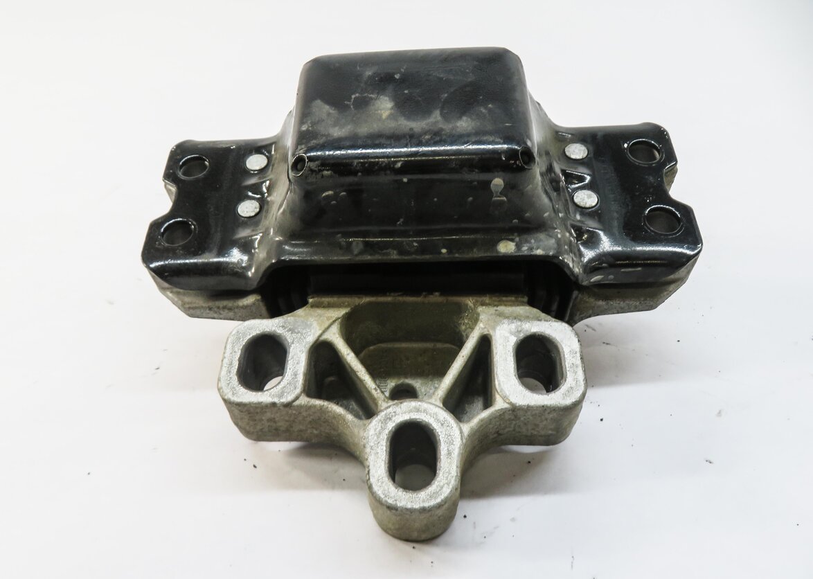Thumbnail 5: 2012 AUDI A3 (8V) 2.0L CBEA TURBO DIESEL ENGINE LEFT MOTOR MOUNT BRACKET