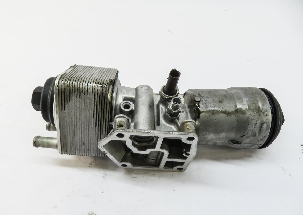 Thumbnail 3: 2012 AUDI A3 (8V) 2.0L CBEA TURBO DIESEL ENGINE OIL FILTER HOUSING w/ COOLER