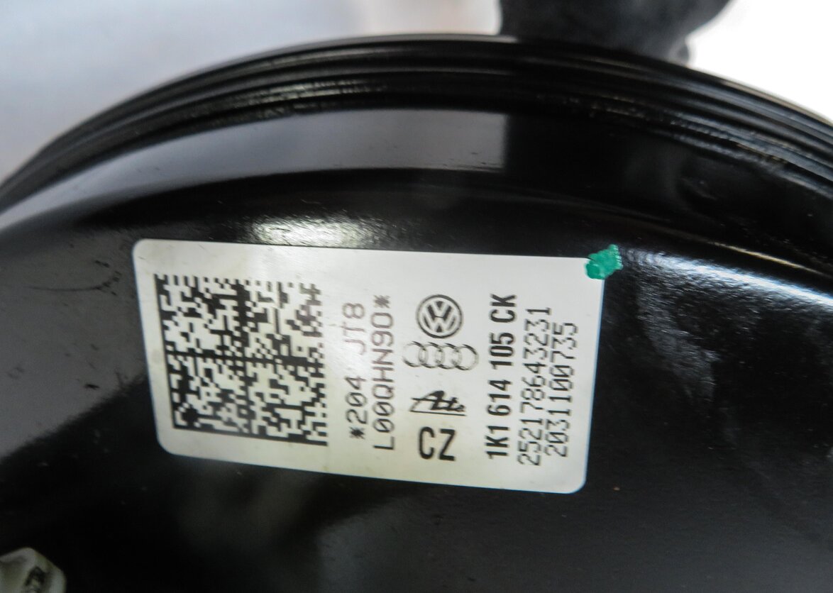 Thumbnail 4: 2012 AUDI A3 (8V) DIESEL POWER BRAKE BOOSTER w/ MASTER CYLINDER