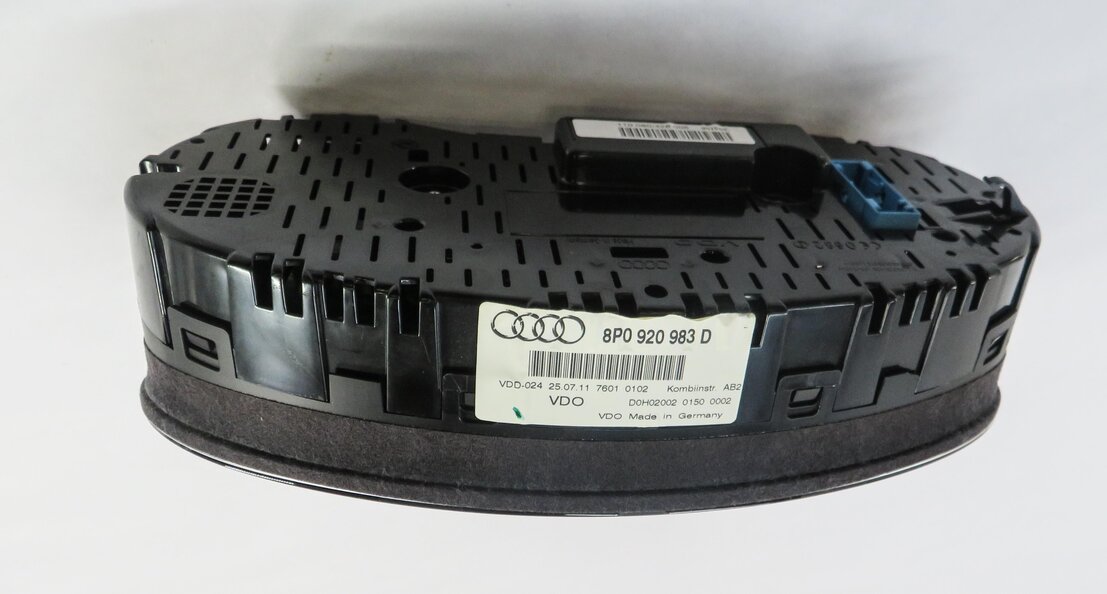 Thumbnail 12: 2012 AUDI A3 (8P) 2.0L CBEA TDI DIESEL ENGINE ECM BCM IMMOBILIZER MODULE KEY SET