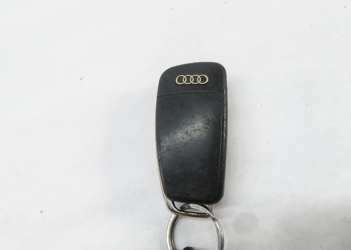 Thumbnail 15: 2012 AUDI A3 (8P) 2.0L CBEA TDI DIESEL ENGINE ECM BCM IMMOBILIZER MODULE KEY SET