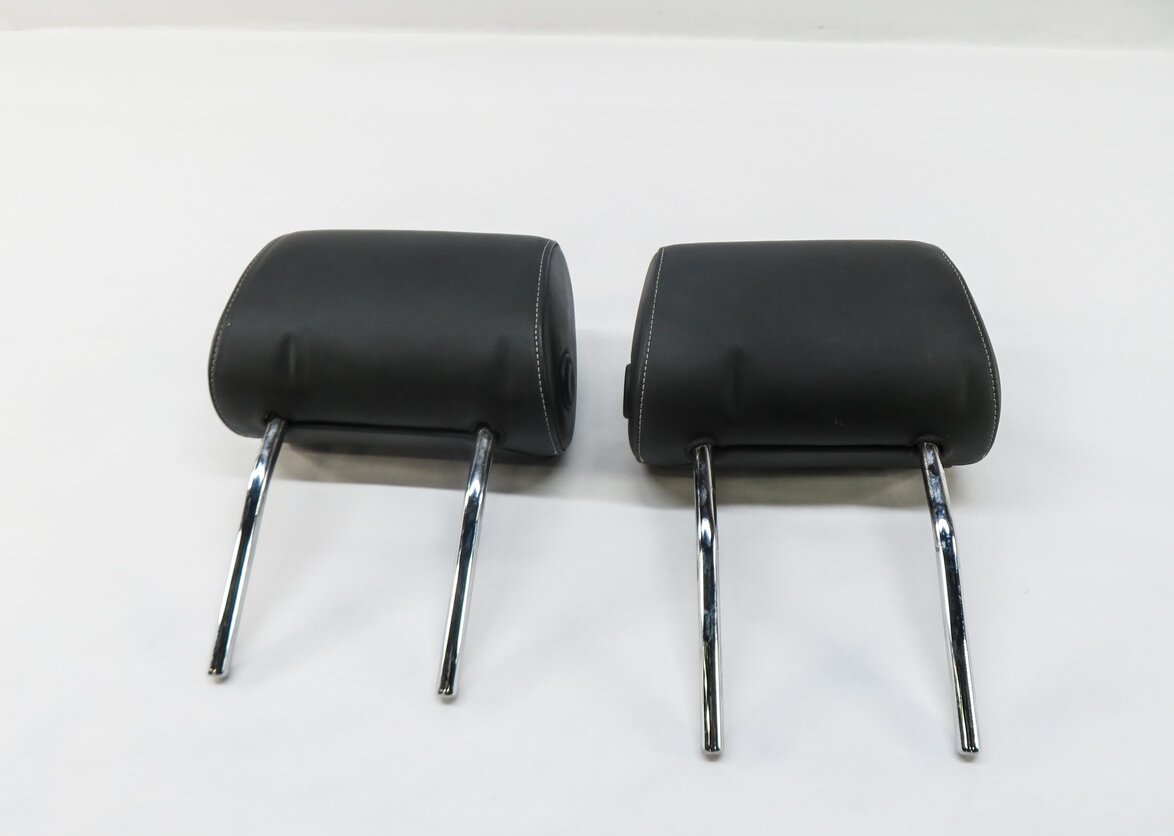 Thumbnail 5: 2012 AUDI A3 (8V) FRONT LEFT & RIGHT SEAT HEADREST SET (BLACK w/ SILVER STITCH)
