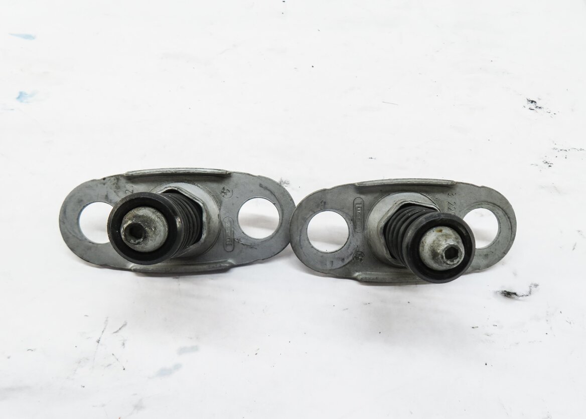 Thumbnail 3: 2011 RANGE ROVER (L322) FRONT HOOD SAFETY LATCH SPRING SET