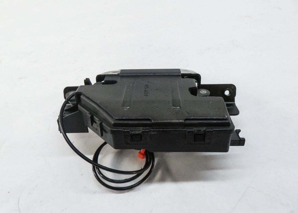 Thumbnail 3: 2011 RANGE ROVER (L322) REAR TRUNK LOCK LATCH ACTUATOR