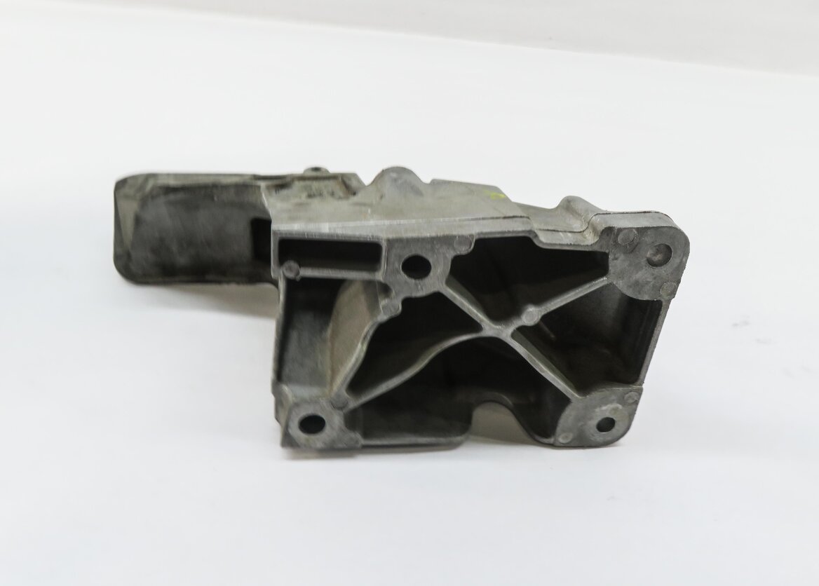 Thumbnail 5: 2011 RANGE ROVER (L322) 5.0L AJ133 SUPERCHARGED ENGINE MOTOR MOUNT BRACKET SET