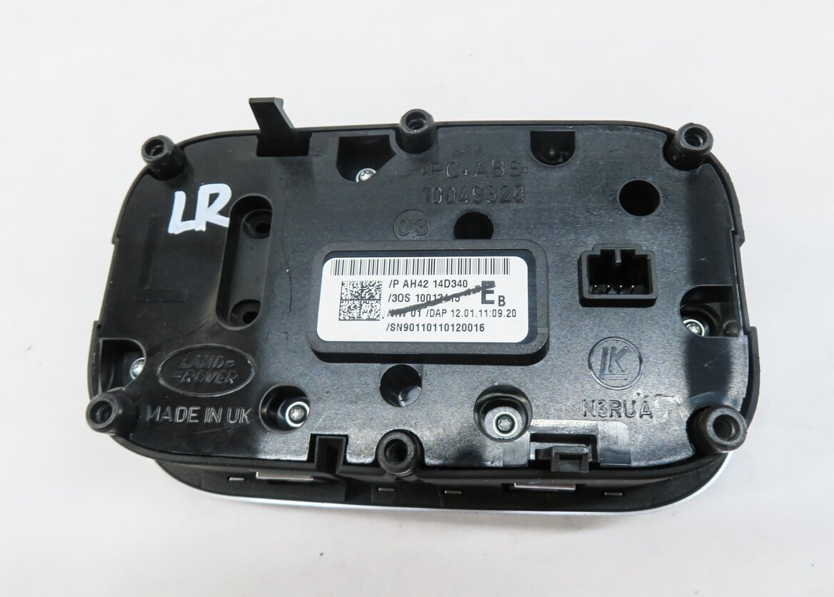 Thumbnail 4: 2011 RANGE ROVER (L322) LEFT REAR SEAT ADJUSTMENT SWITCH BUTTON