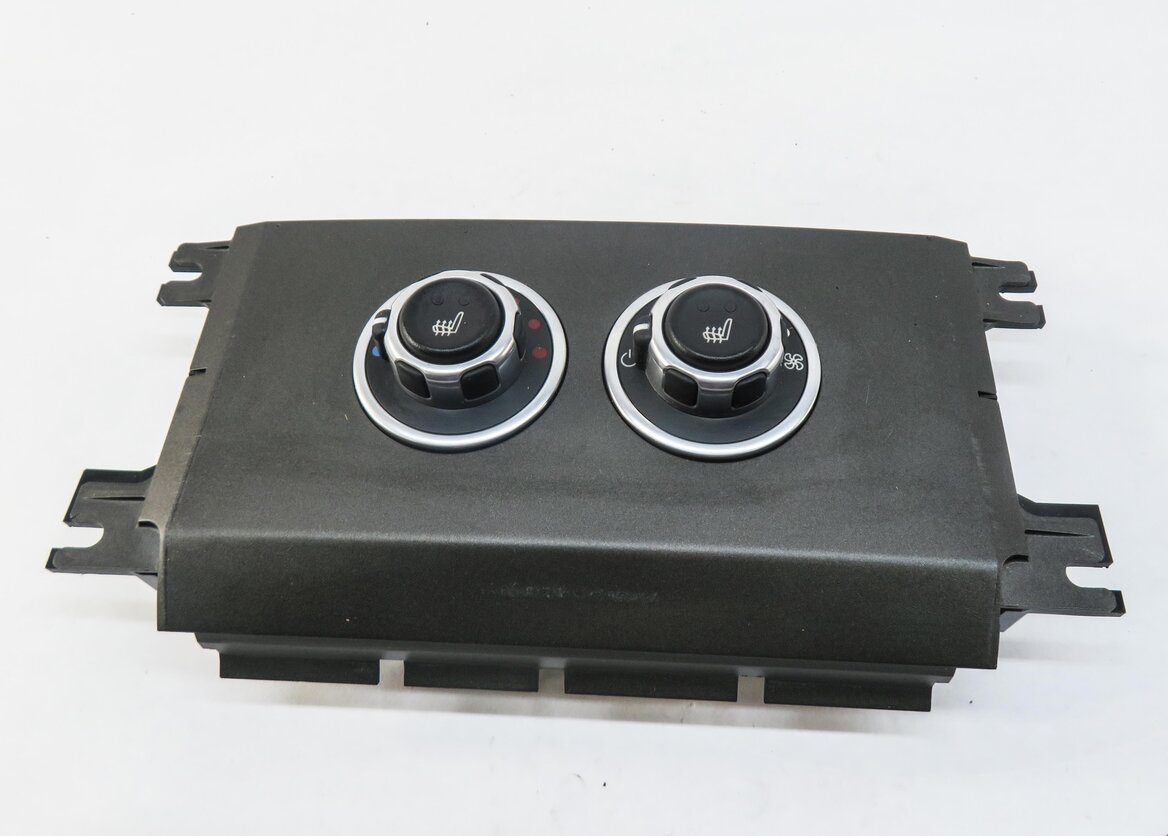 Thumbnail 2: 2011 RANGE ROVER (L322) REAR HEATER A/C TEMPERATURE CONTROL w/ HEATED SEAT