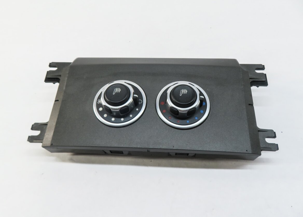 Thumbnail 3: 2011 RANGE ROVER (L322) REAR HEATER A/C TEMPERATURE CONTROL w/ HEATED SEAT