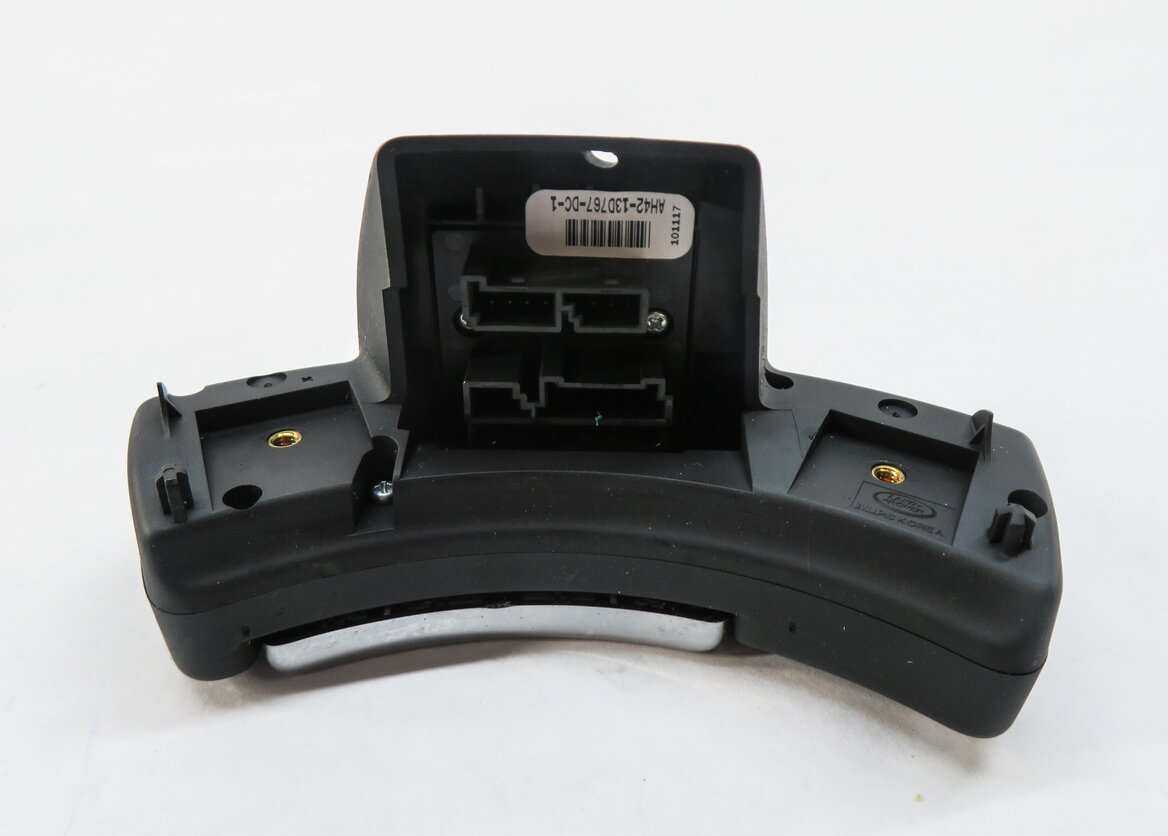 Thumbnail 7: 2010-2012 RANGE ROVER (L322) STEERING WHEEL CRUISE CONTROL SWITCH BUTTON SET