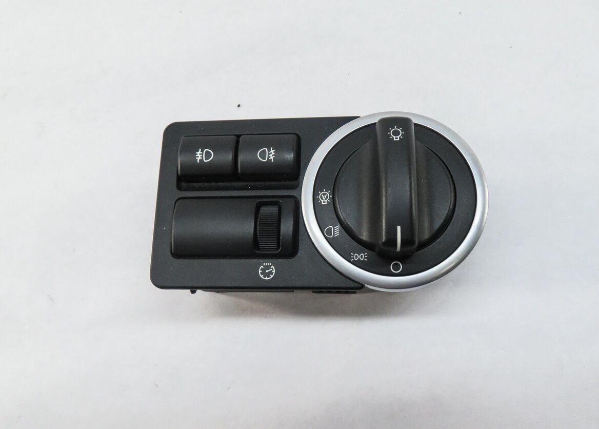 Thumbnail 3: 2007-2013 RANGE ROVER (L322) HEADLIGHT SWITCH