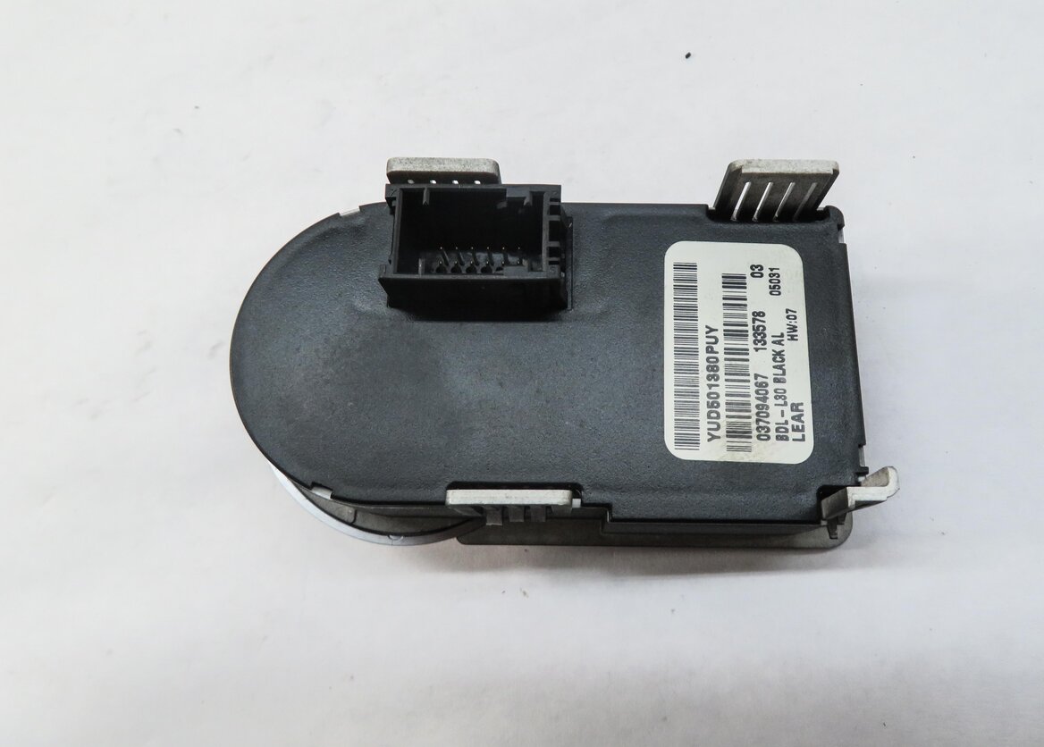 Thumbnail 4: 2007-2013 RANGE ROVER (L322) HEADLIGHT SWITCH