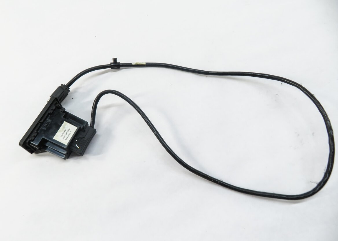 Thumbnail 3: 2011 RANGE ROVER (L322) AUXILIARY AUDIO USB i-POD INTERFACE JACK PANEL