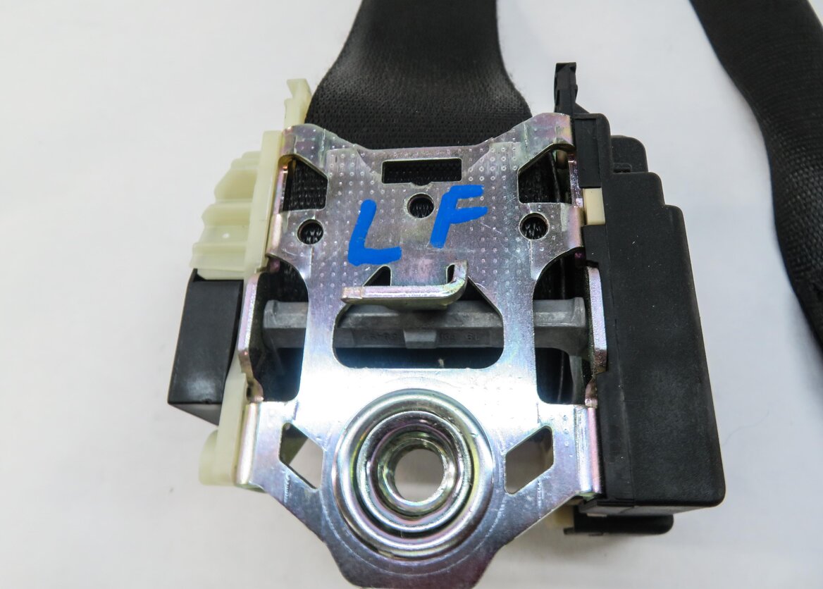 Thumbnail 4: 2010-2012 RANGE ROVER (L322) LEFT FRONT DRIVER SEATBELT RETRACTOR (BLACK)