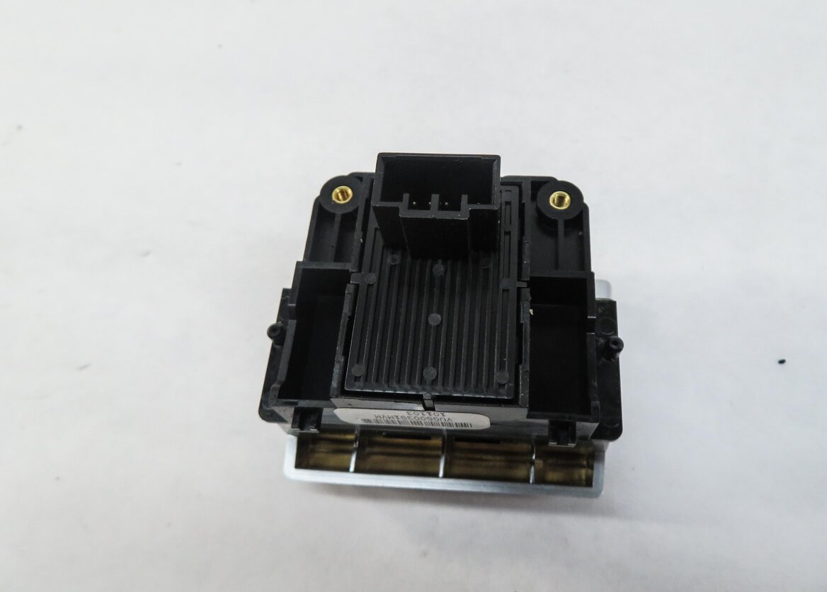 Thumbnail 5: 2011 RANGE ROVER (L322) PARKING BRAKE SWITCH BUTTON