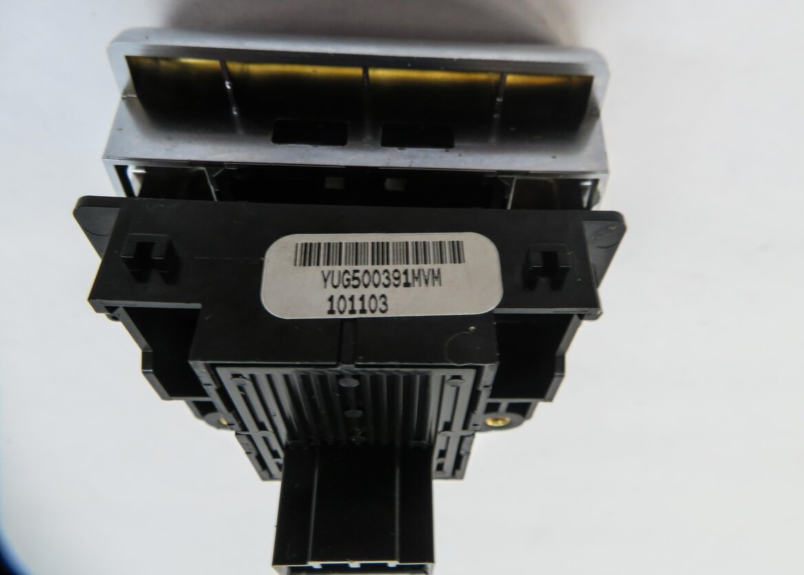 Thumbnail 6: 2011 RANGE ROVER (L322) PARKING BRAKE SWITCH BUTTON