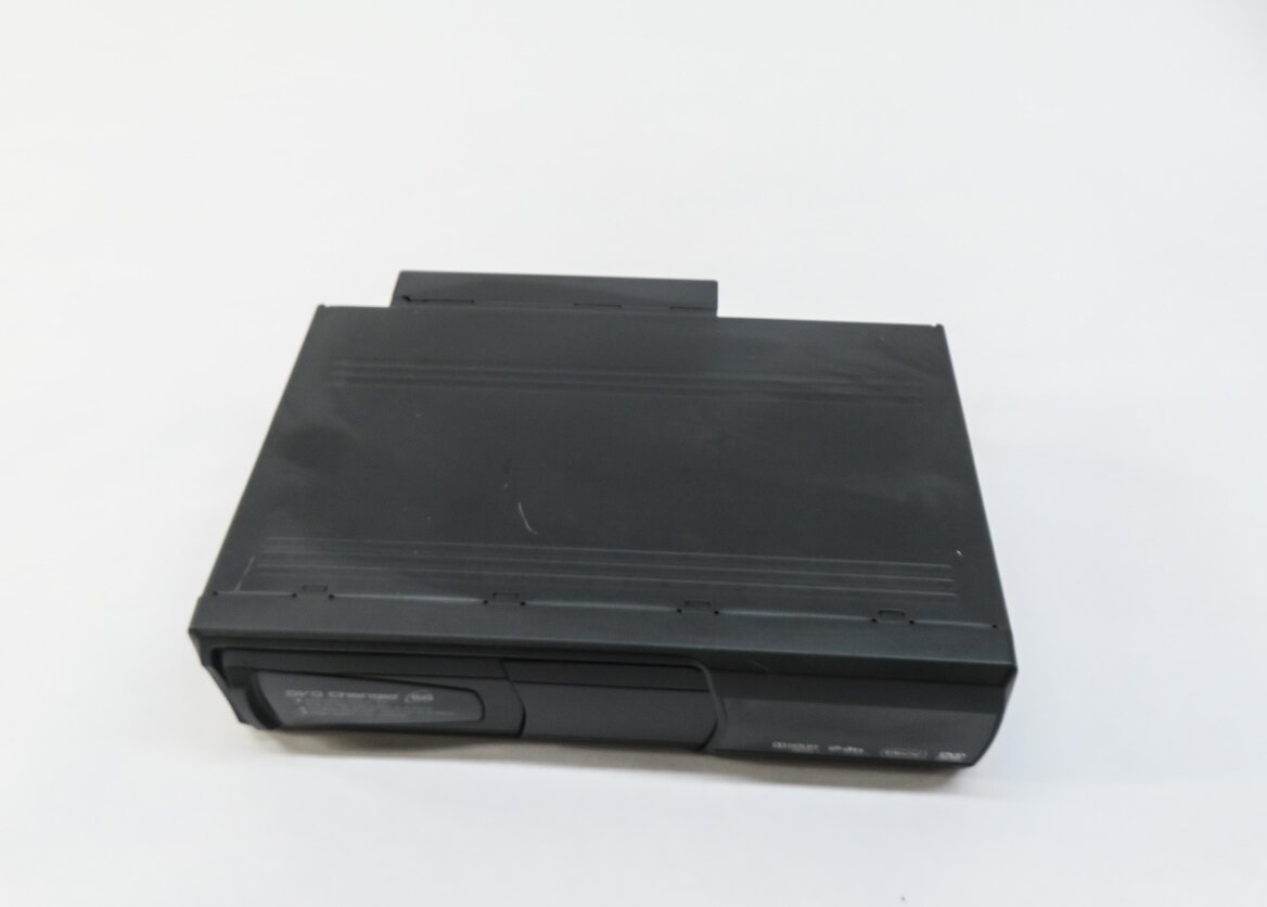 Thumbnail 3: 2011 RANGE ROVER (L322) REAR ENTERTAINMENT DVD CHANGER