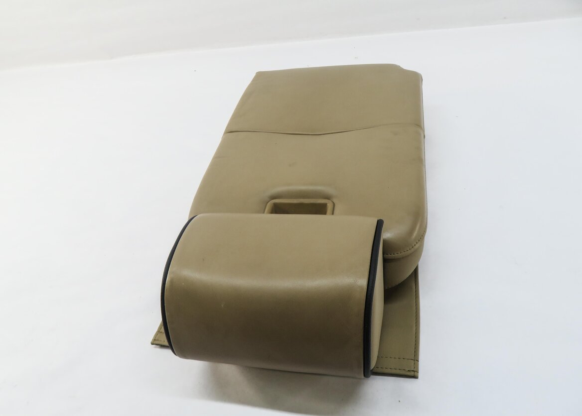 Thumbnail 3: 2011 RANGE ROVER (L322) REAR CENTER CONSOLE ARMREST CUP HOLDER HEADREST (BEIGE)