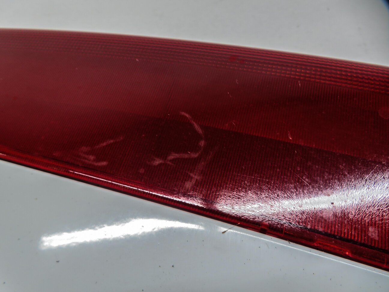Thumbnail 12: 2010-2012 RANGE ROVER (L322) REAR SPOILER WING w/ CAMERA (FUJI WHITE 867)