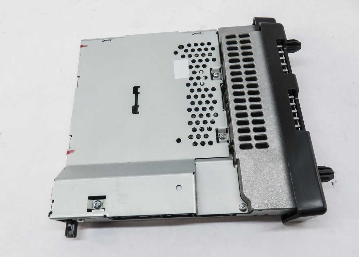 Thumbnail 3: 2011 RANGE ROVER (L322) RADIO STEREO AM/FM RECEIVER CONTROL MODULE