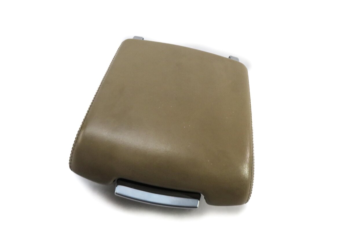 07-12 RANGE ROVER (L322) FRONT CENTER CONSOLE ARM REST LID (SAND BEIGE LEATHER)
