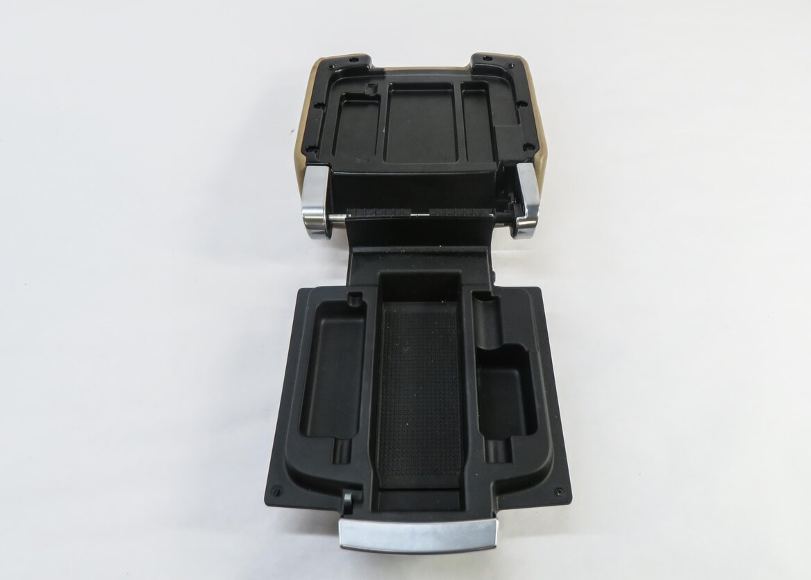 Thumbnail 4: 07-12 RANGE ROVER (L322) FRONT CENTER CONSOLE ARM REST LID (SAND BEIGE LEATHER)