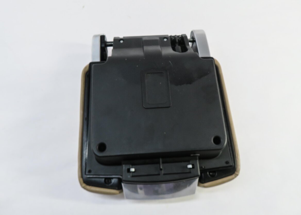 Thumbnail 6: 07-12 RANGE ROVER (L322) FRONT CENTER CONSOLE ARM REST LID (SAND BEIGE LEATHER)