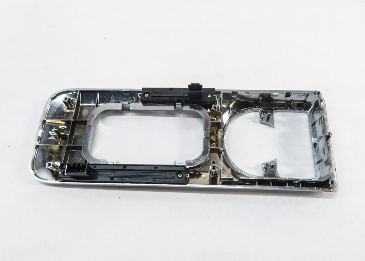 Thumbnail 4: 2011 RANGE ROVER (L322) GEAR SHIFTER SHIFT INDICATOR TRIM