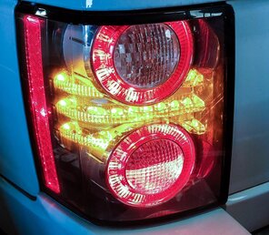 Thumbnail 2: 2010-2011 RANGE ROVER (L322) LEFT DRIVER TAILLIGHT BRAKE LIGHT LAMP (GRAY)