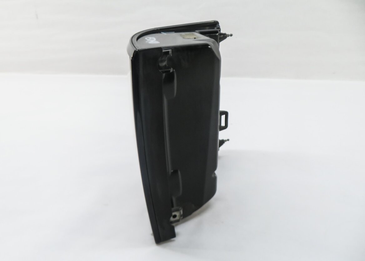 Thumbnail 5: 2010-2011 RANGE ROVER (L322) LEFT DRIVER TAILLIGHT BRAKE LIGHT LAMP (GRAY)