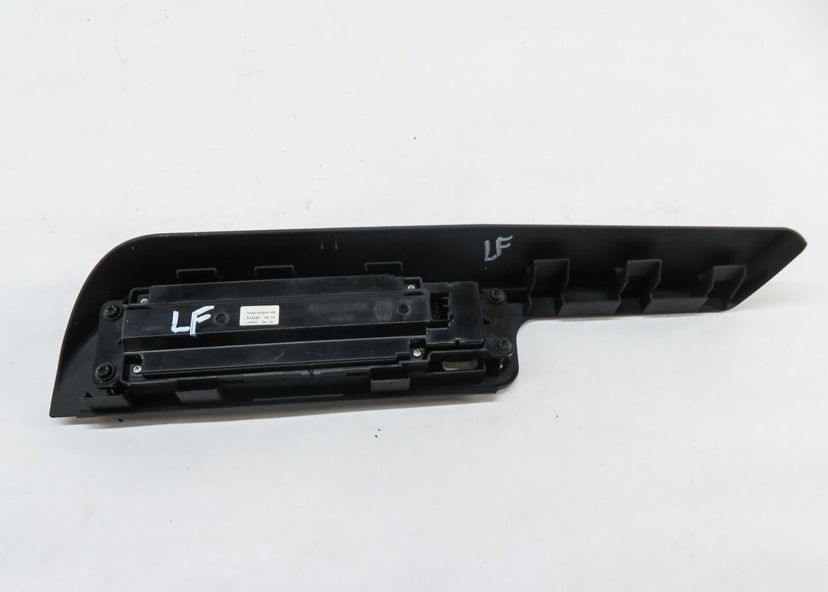 Thumbnail 4: 2010-2012 RANGE ROVER (L322) LEFT FRONT DRIVER DOOR POWER WINDOW SWITCH BUTTON