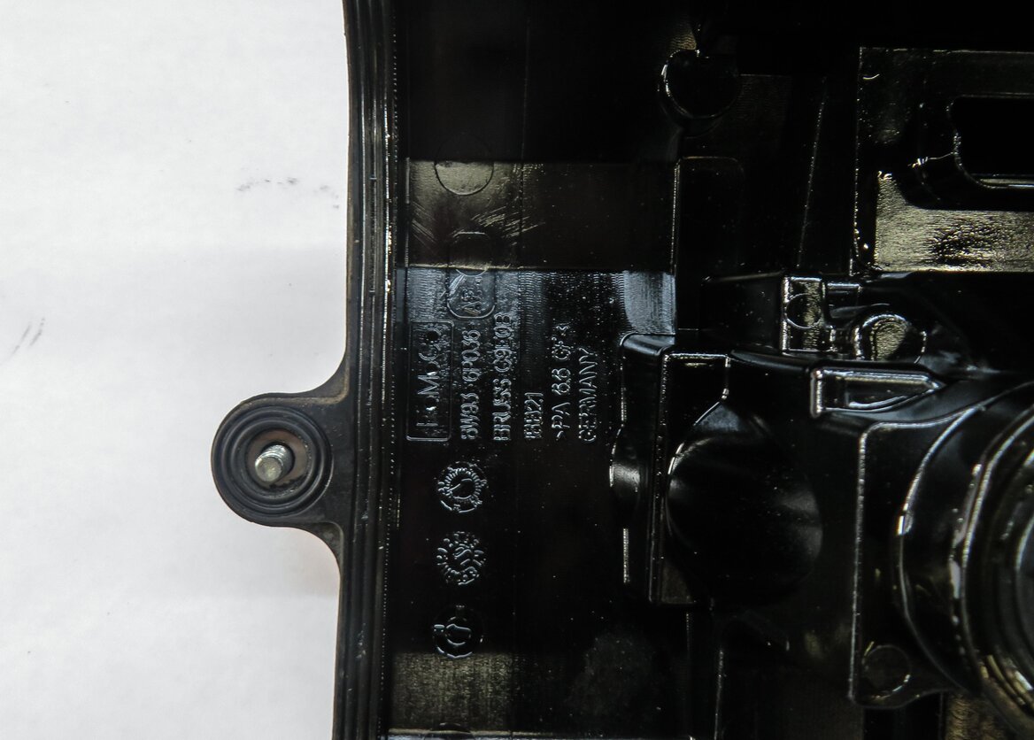Thumbnail 5: 10-18 RANGE ROVER SPORT (L320 L322 L494 L405) 5.0L V8 - RIGHT ENGINE VALVE COVER