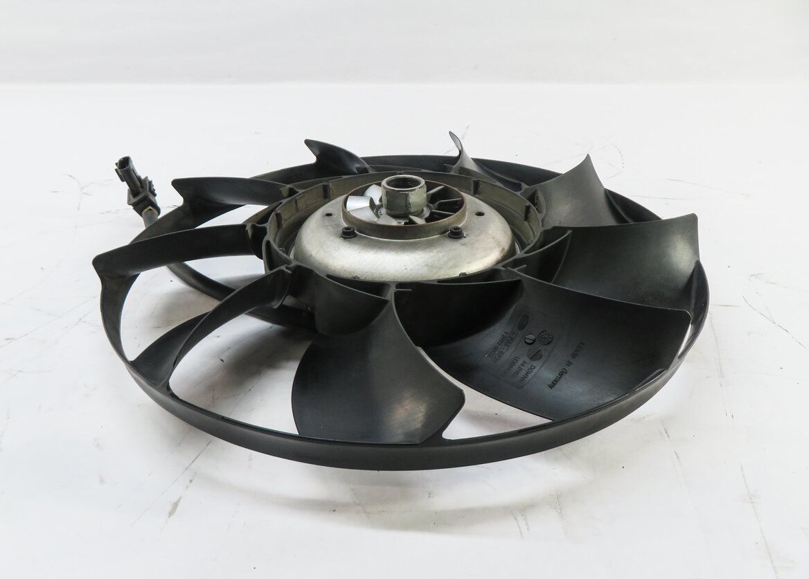 Thumbnail 3: 2010-2018 RANGE ROVER SPORT LR4 - 3.0L / 5.0L SUPERCHARGED ENGINE COOLING FAN