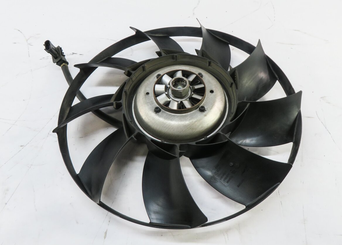 Thumbnail 4: 2010-2018 RANGE ROVER SPORT LR4 - 3.0L / 5.0L SUPERCHARGED ENGINE COOLING FAN