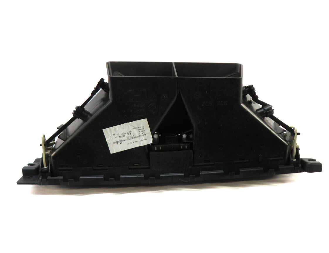 Thumbnail 4: 2012 BMW 335i (E93) CONVERTIBLE CENTER DASH HEATER A/C AIR VENT w/ HAZARD SWITCH