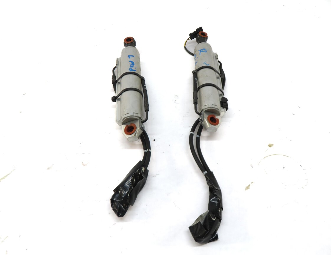 Thumbnail 2: 2012 BMW 335i (E93) CONVERTIBLE TOP MIDDLE HYDRAULIC RAM