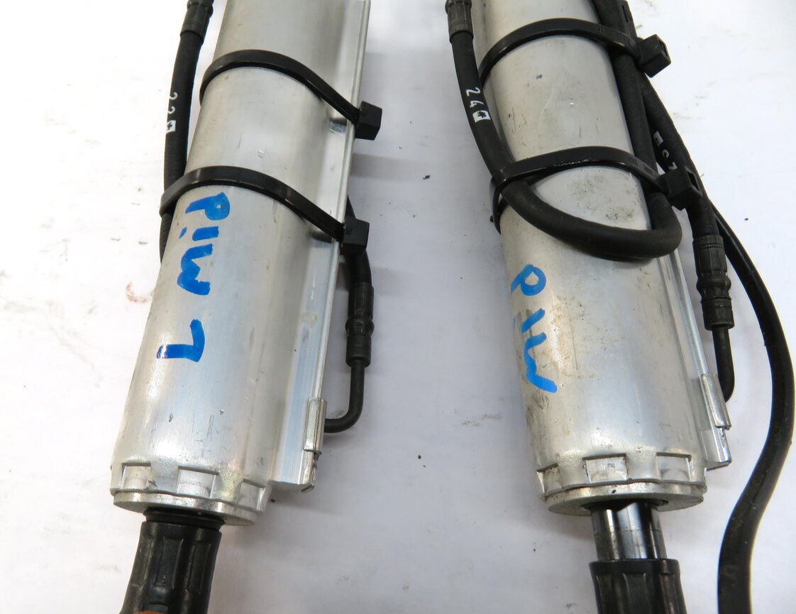Thumbnail 4: 2012 BMW 335i (E93) CONVERTIBLE TOP MIDDLE HYDRAULIC RAM