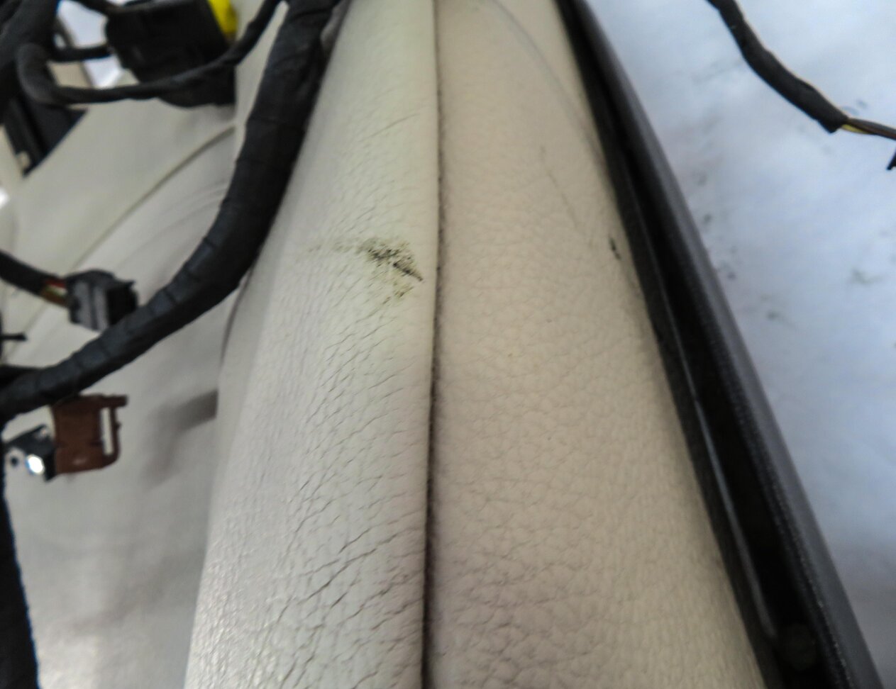 Thumbnail 9: 07-13 BMW 328i 335i E93 CONVERTIBLE PASSENGER UPPER HEATED SEAT CUSHION (OYSTER)