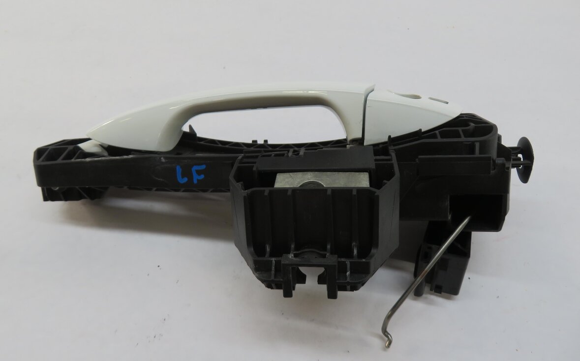 Thumbnail 3: 2010-2015 MERCEDES GLK250 GLK350 (X204) LEFT FRONT DRIVER DOOR HANDLE (WHITE)