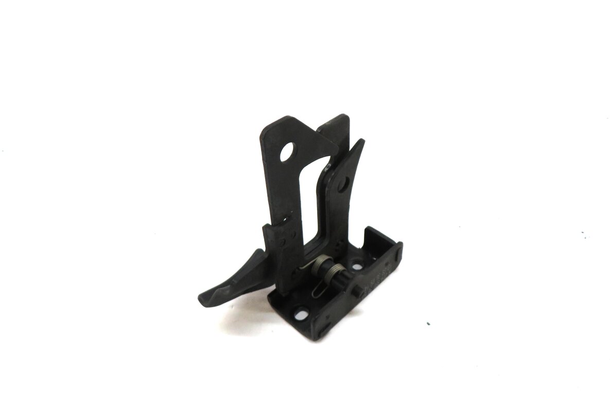 2015 MERCEDES GLK350 (X204) FRONT HOOD SAFETY LATCH RELEASE LEVER