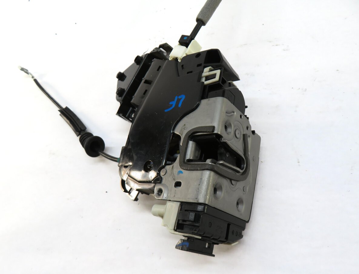 Thumbnail 4: 10-19 MERCEDES C300 C350 E350 E550 GLK250 GLK350 SL550 - LEFT FRONT DOOR LATCH