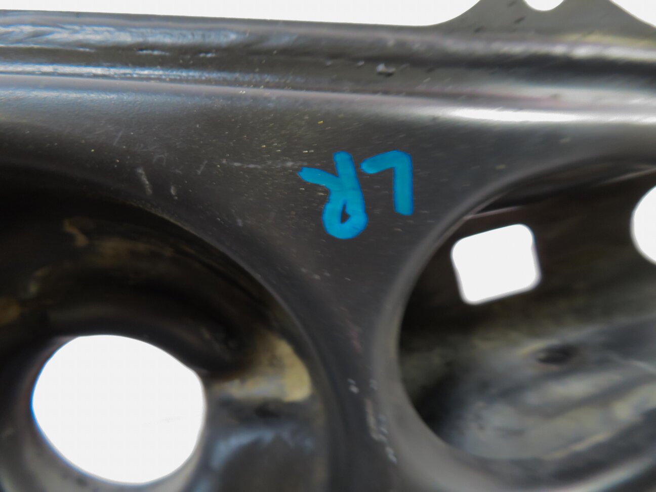 Thumbnail 5: 2015 MERCEDES BENZ GLK350 (X204) LEFT DRIVER REAR CONTROL ARM SET-5