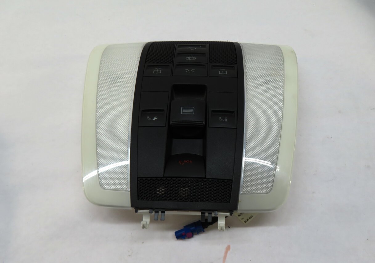 Thumbnail 2: 2013 MERCEDES C250 (W204) FRONT DOMELIGHT MAP READING DOME LIGHT LAMP (BLACK)