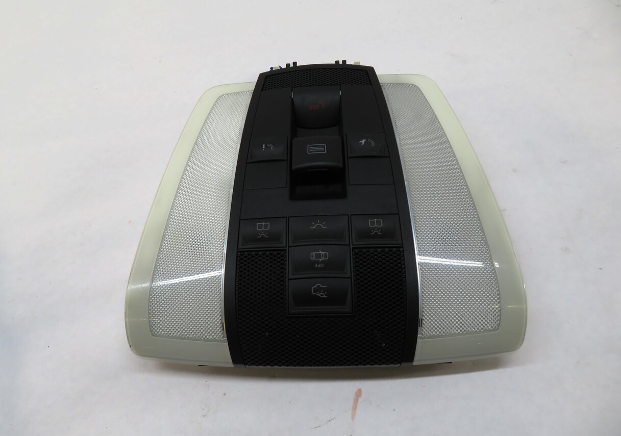 Thumbnail 3: 2013 MERCEDES C250 (W204) FRONT DOMELIGHT MAP READING DOME LIGHT LAMP (BLACK)