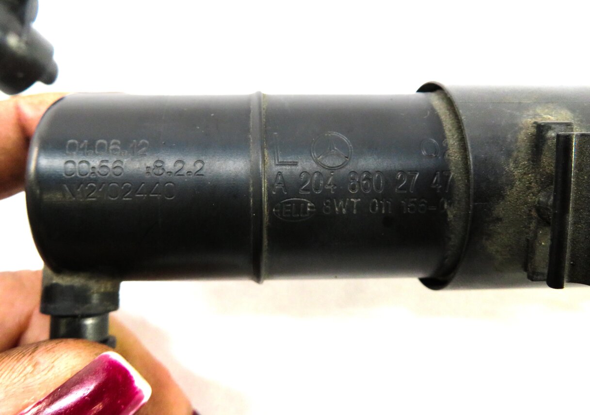 Thumbnail 6: 2013 MERCEDES BENZ C250 (W204) FRONT HEADLIGHT WASHER SQUIRTER NOZZLE SET